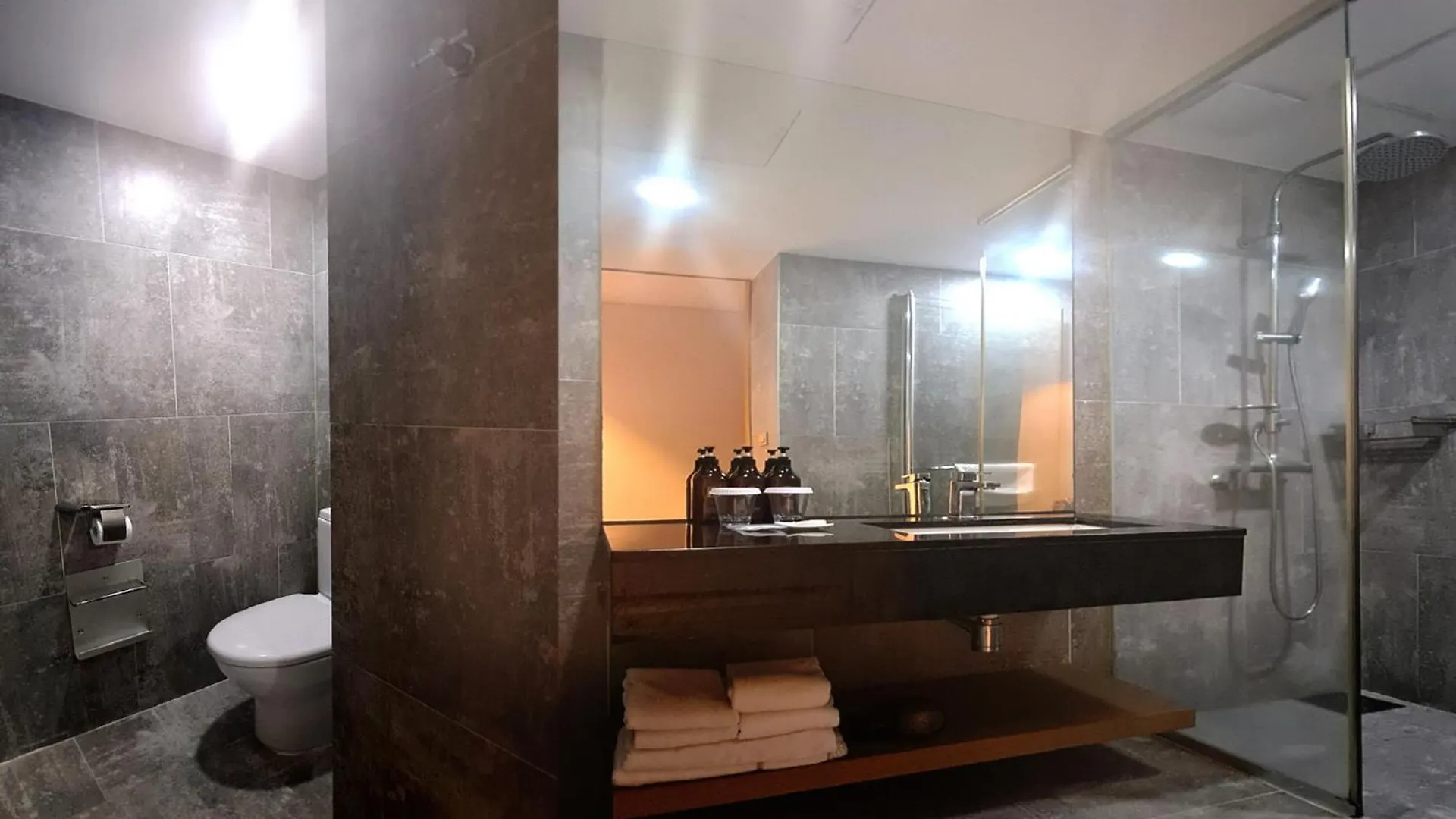 Saint Beach Hotel Jeju 0*,  Corea del Sur
